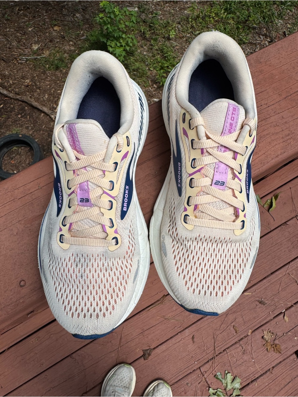 Brooks Adrenaline GTS 23 Women’s Running Shoes Size 7.5 apricot estate blue - Picture 3 of 10